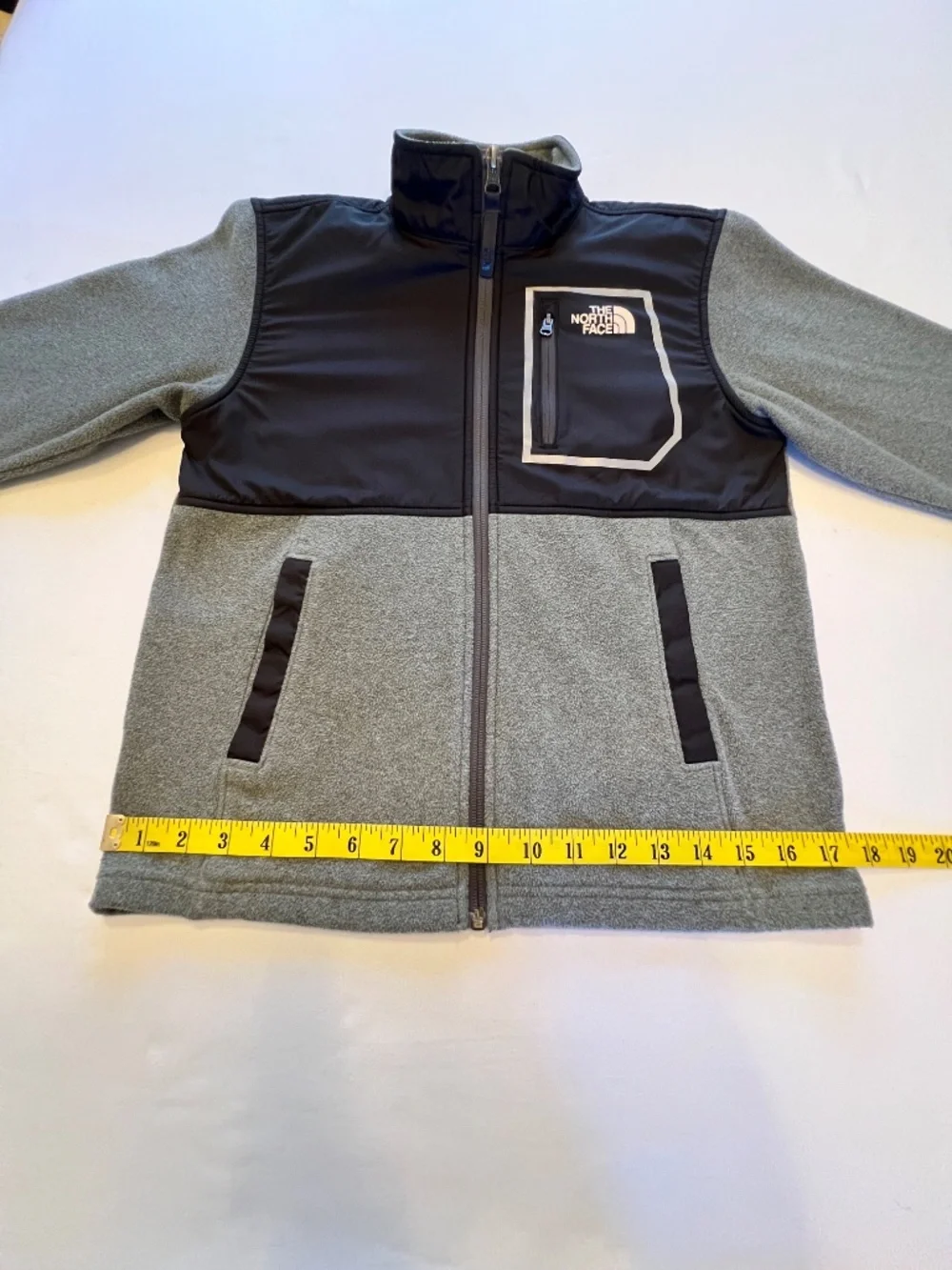 The North Face Fleece Full Zip Jacket Black and Gray Boys M 10/12